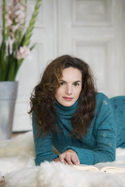 Anna Luyten, journalist, writer