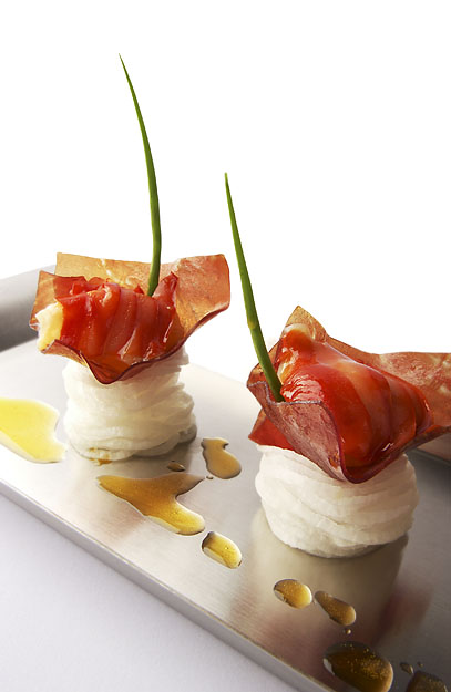 By chef Arnold Hanbuckers, Lannoo editors